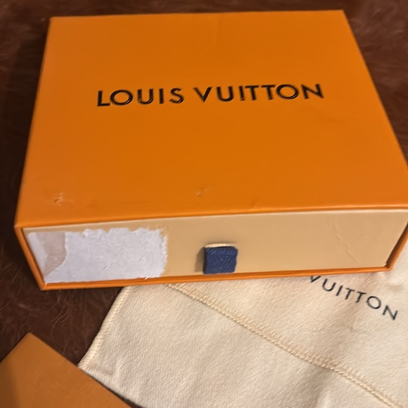 Louis Vuitton Multiple Wallet in Black - Picture 9 of 10